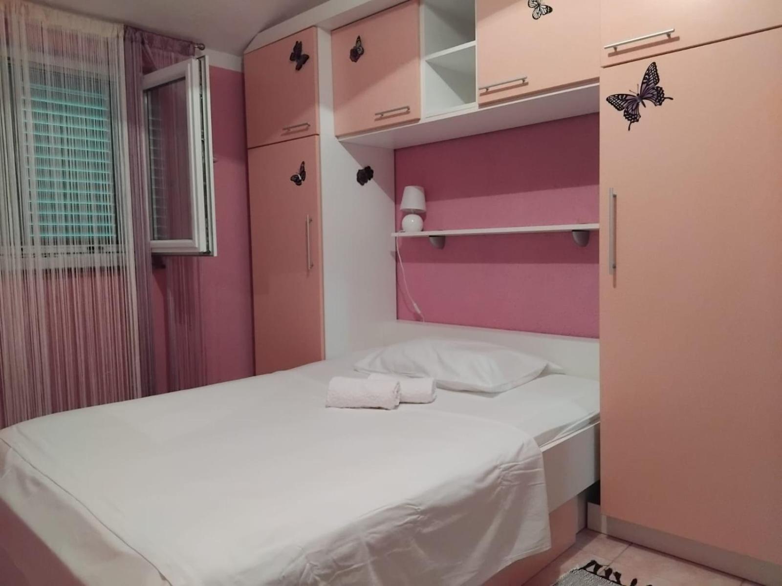 Apartman Zdravka Policnik エクステリア 写真