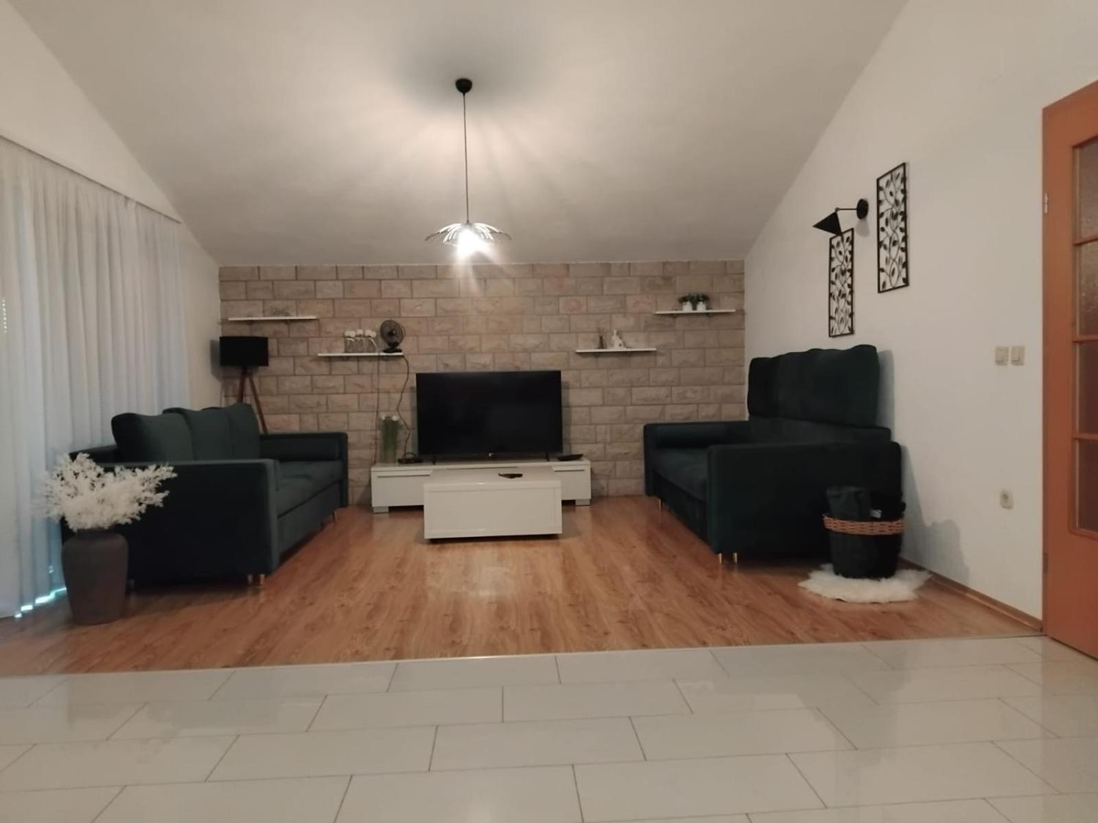 Apartman Zdravka Policnik エクステリア 写真